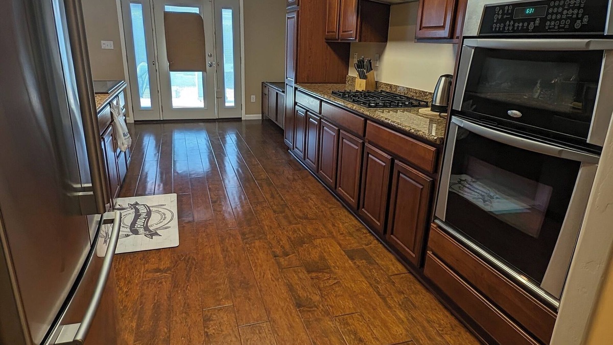 Visalia House | Charming 3-bedroom house with AC & WiFi in beautiful Visalia near National Parks