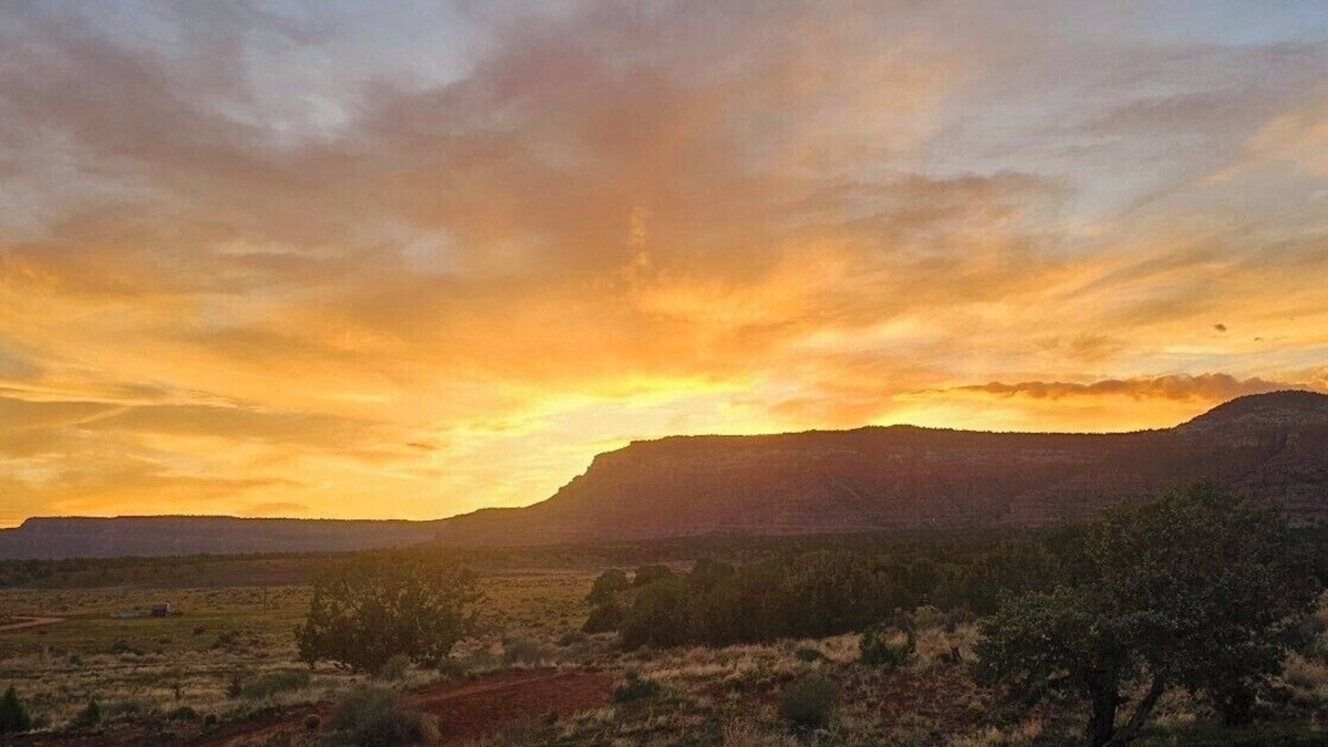 Kanab House | Charming 3-bedroom house on 5 beautiful acres in Kanab w/outdoor firepit, Zions