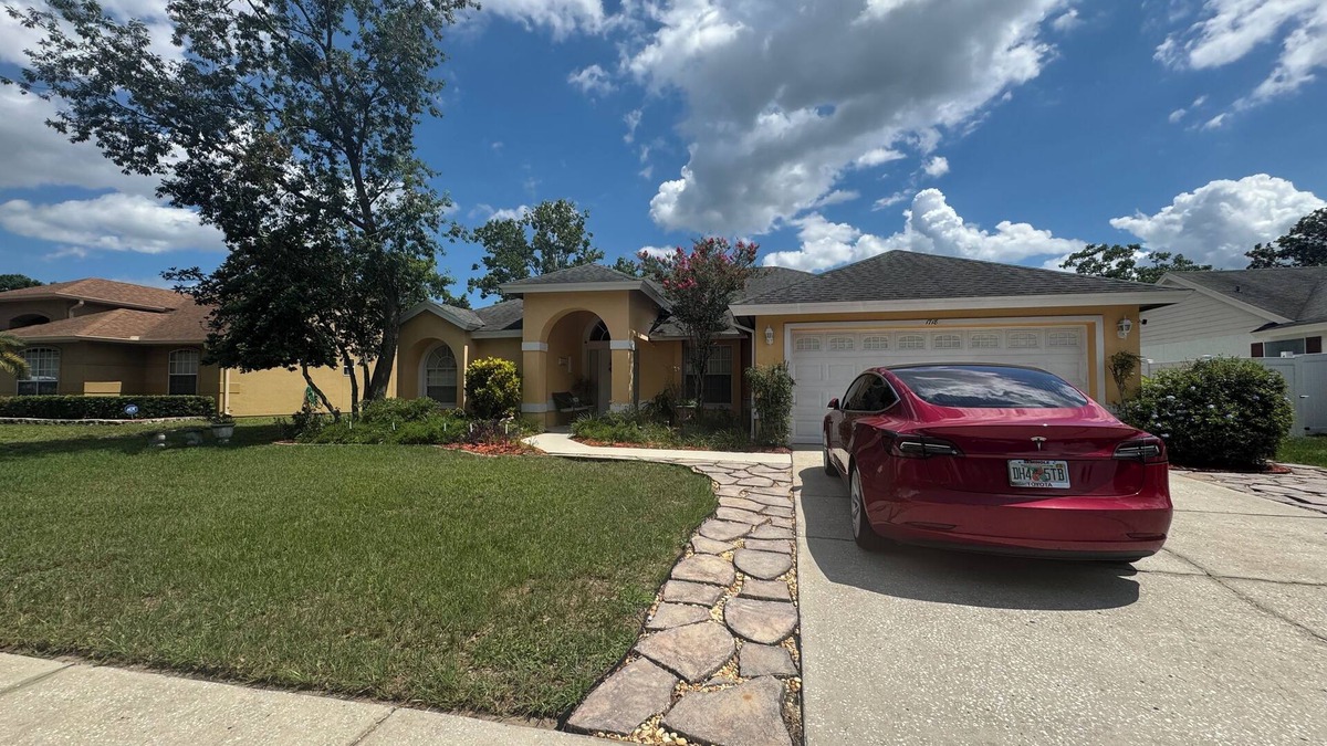 Ocoee House | Charming 3-bedroom house with High Speed Wifi Centrally Located