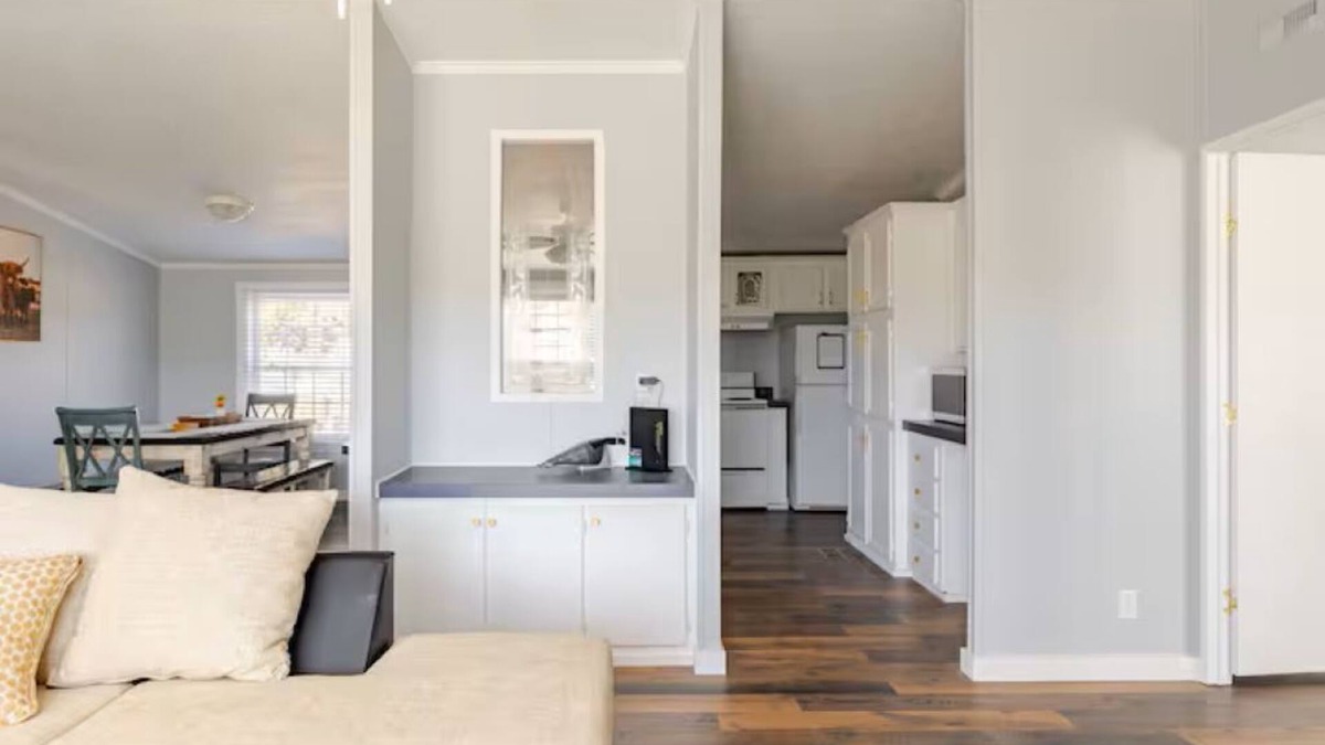 Wheatland House | Charming 3-bedroom house with WiFi and AC in wonderful Yukon
