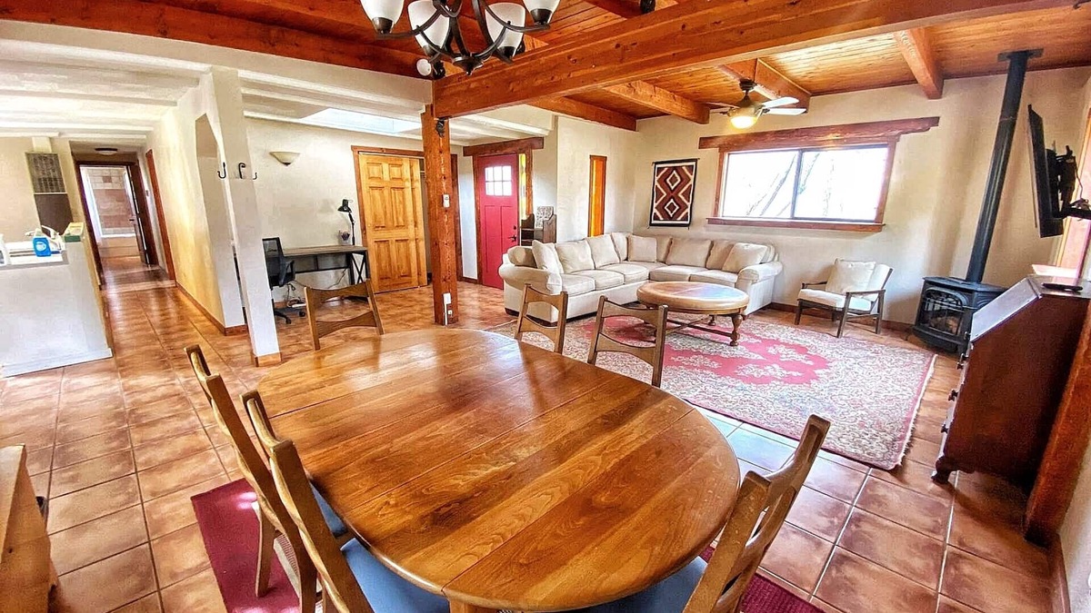 Lewis House | Charming 3 bedroom Ranch in scenic McElmo Canyon