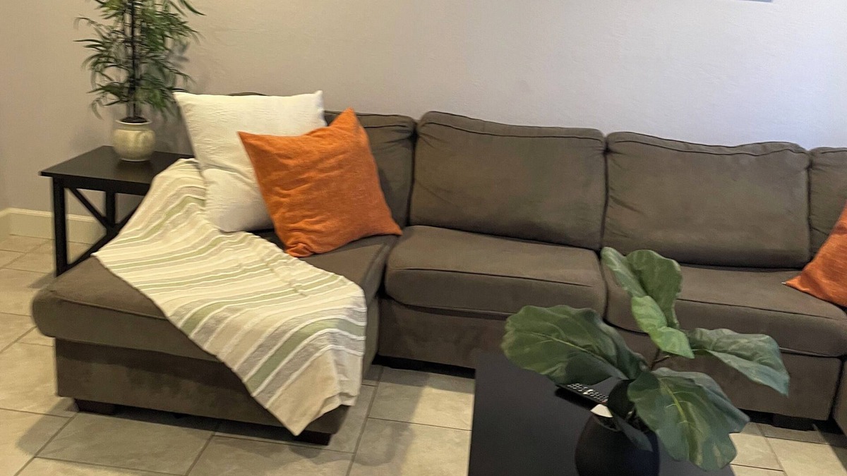 Southwestern Sacramento House | Charming 3-bedroom townhome in delightful South Sacramento with AC, WiFi
