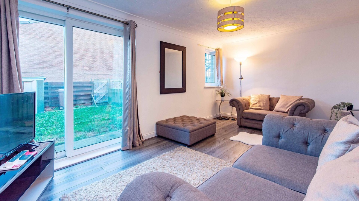 Wallsend House | Charming 3-Bedroom Terrace House with Private Enclosed Garden
