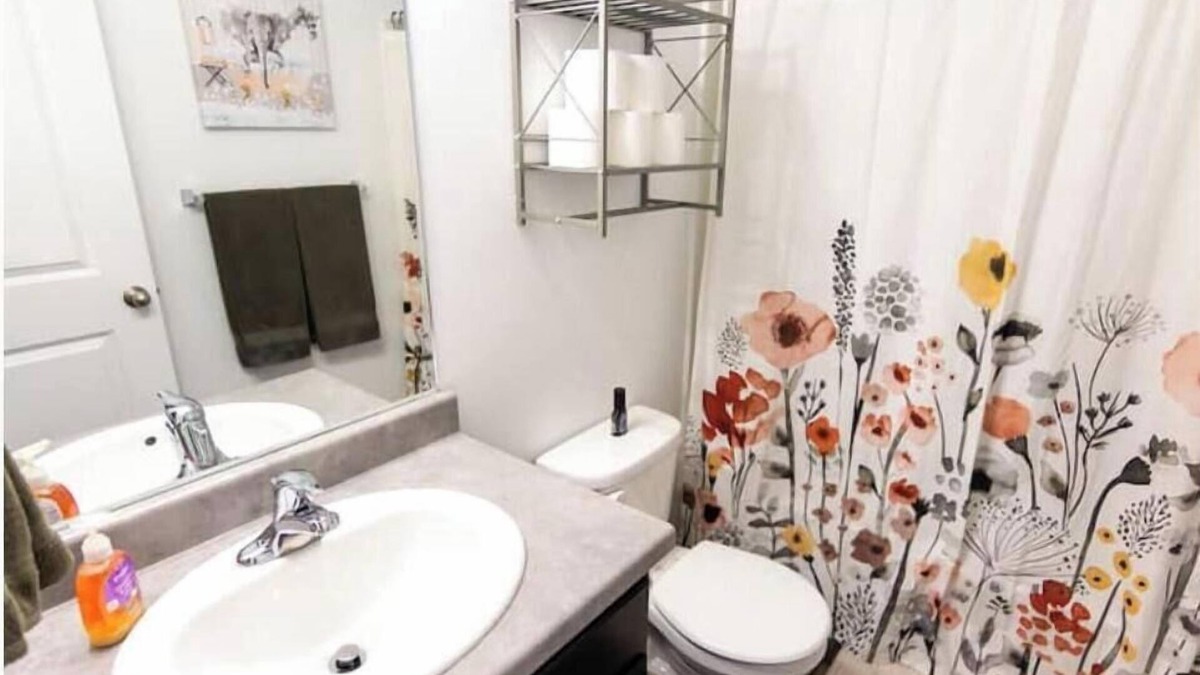 Herriman House | Charming 3-bedroom townhome in Herriman with WiFi and AC