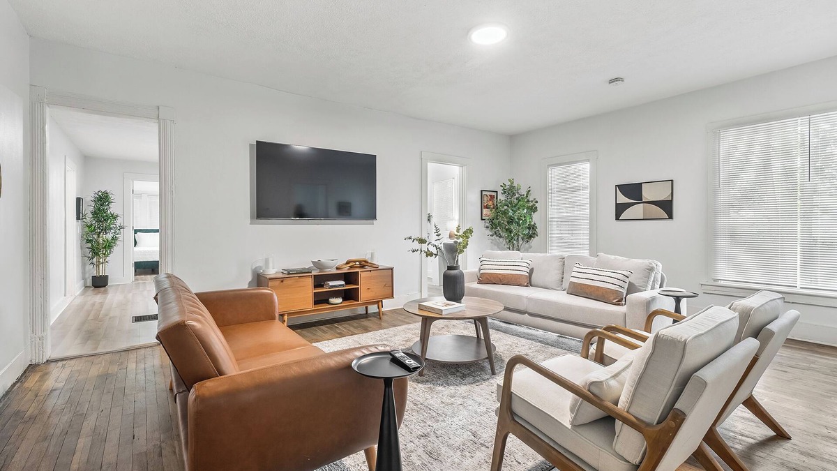 Battle Creek Apartment | Charming 3-bedroom apartment with AC - Walking Distance to Downtown!