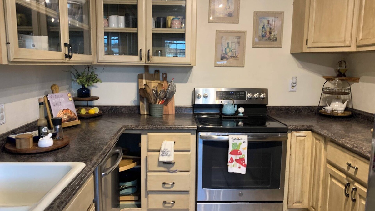 Crystal City House | Charming 3-bedroom house with WiFi and AC in Crystal City, TX