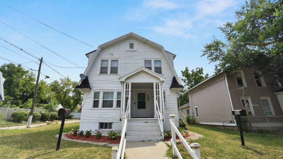 Grand Rapids House | Charming 3-bedroom house with WiFi and AC in Grand Rapids