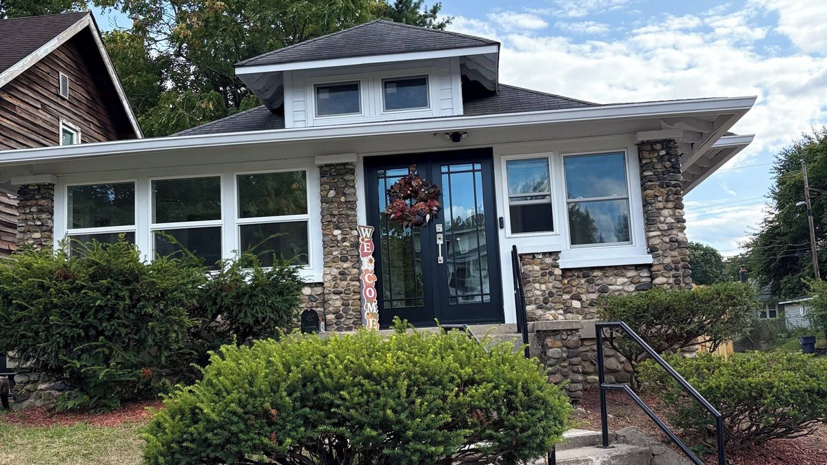 Indianapolis House | Charming 3-bedroom house with AC in Indianapolis