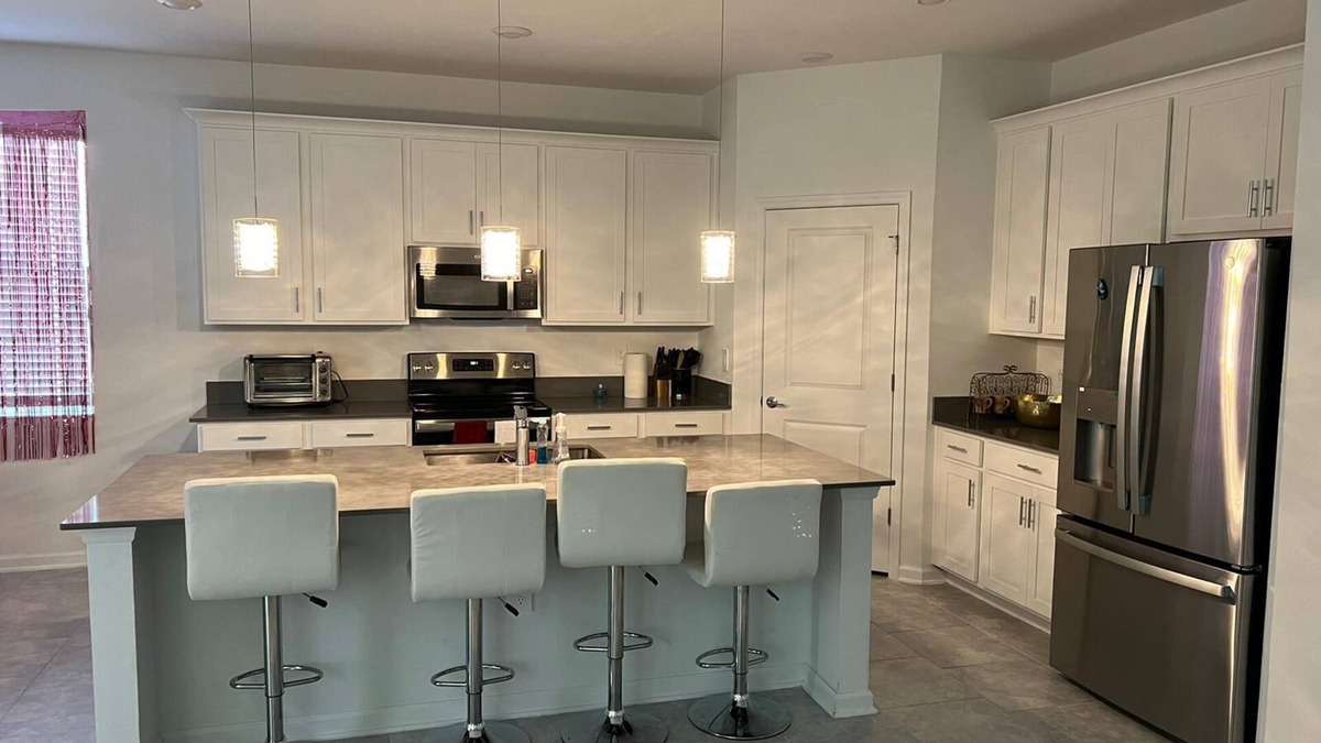 St. Cloud House | Charming 3-bedroom house in Saint Cloud with WiFi and AC