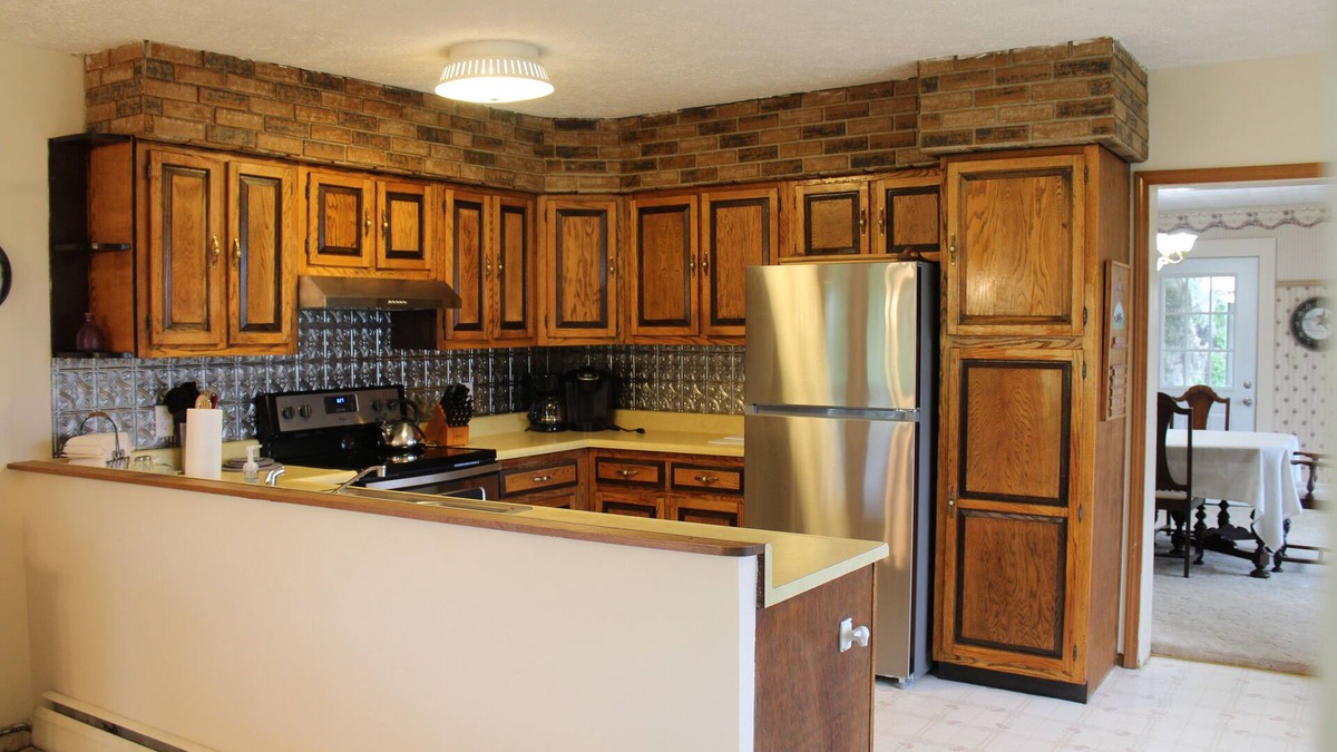 Skaneateles Other | Charming 3-bedroom farmhouse with large backyard, cabin and scenic pond.