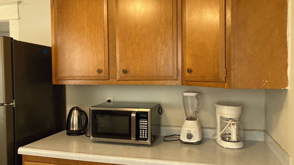 Springfield House | Charming 3-bedroom house with WiFi, AC in delightful Springfield