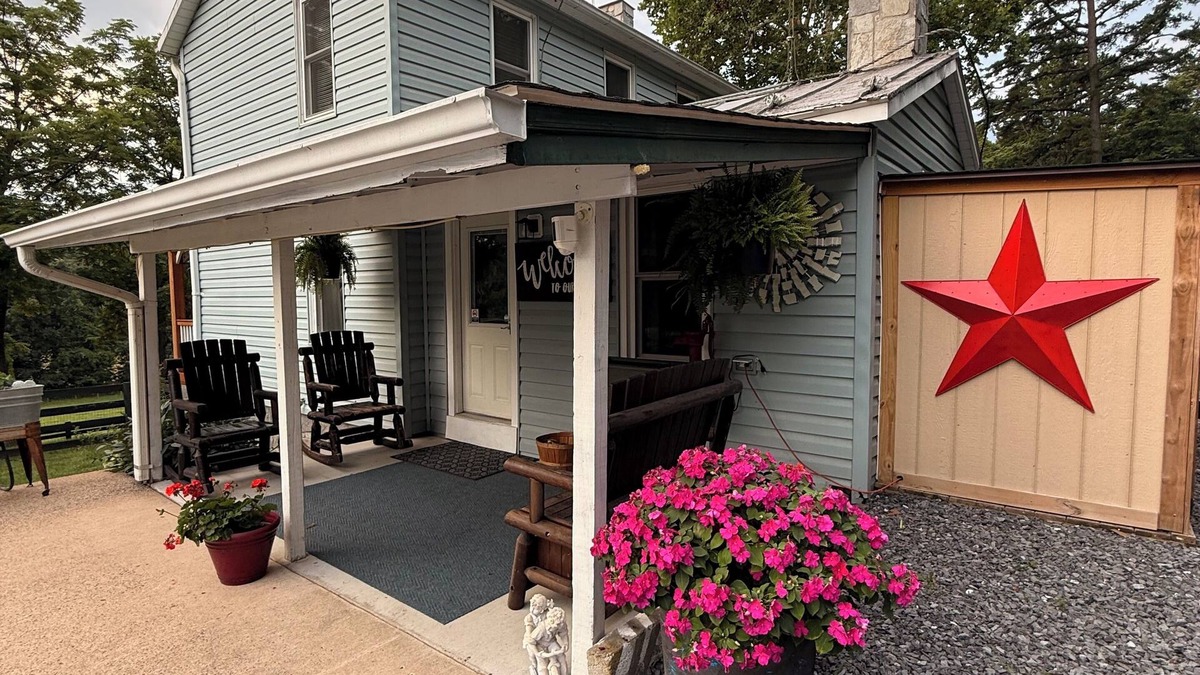 Star Tannery House | Charming 3 bedroom home in the beautiful Shenandoah Valley on the Cedar creek
