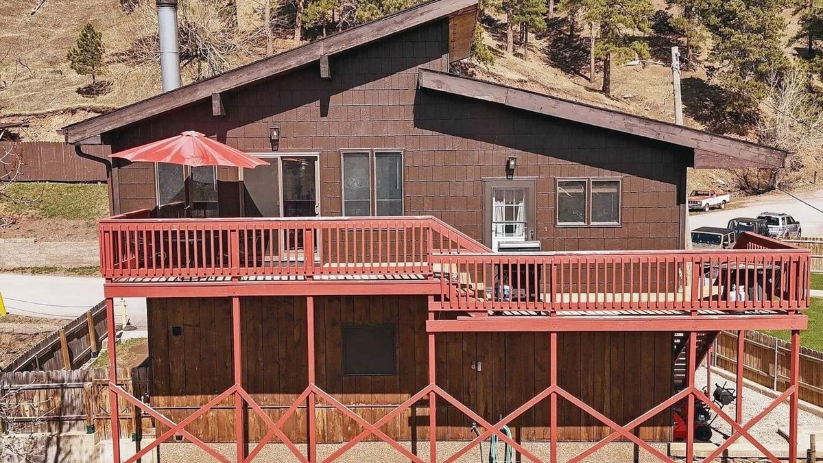 Deadwood House | Charming 3-BR house w/WiFi, AC, great view & new furniture in delightful Lead.