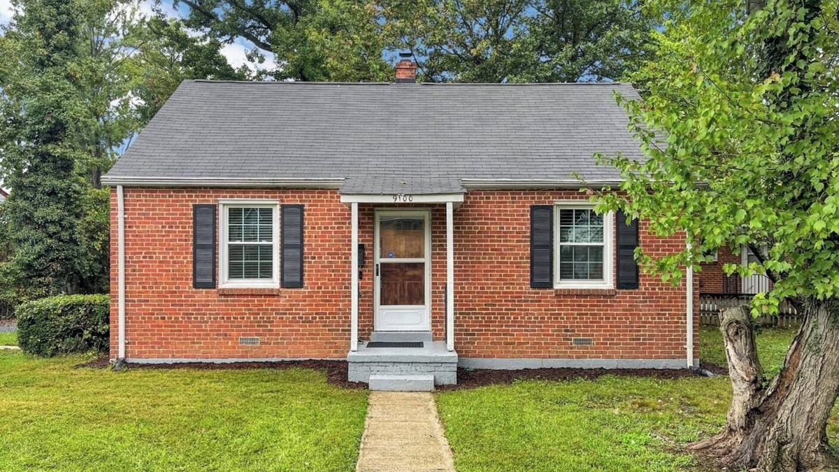 College Park House | Charming 3BR house garage AC WiFi W/D in College Park from 8.15.2025 long-term
