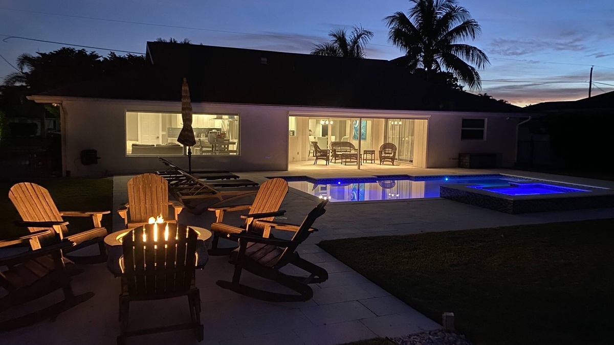 Palm River Estates House | Charming 3BR Lake Home w/Pool, Hot Tub & Fire Pit