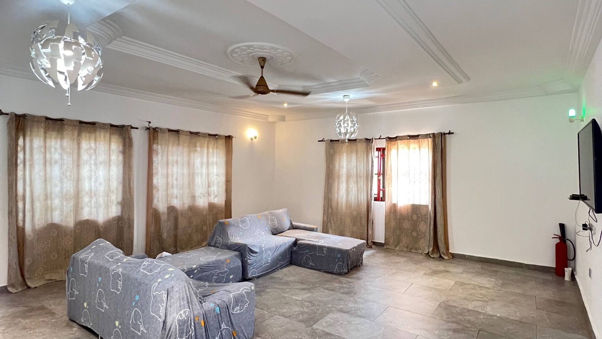 Accra House | Charming 4-bed House in Kokrobite