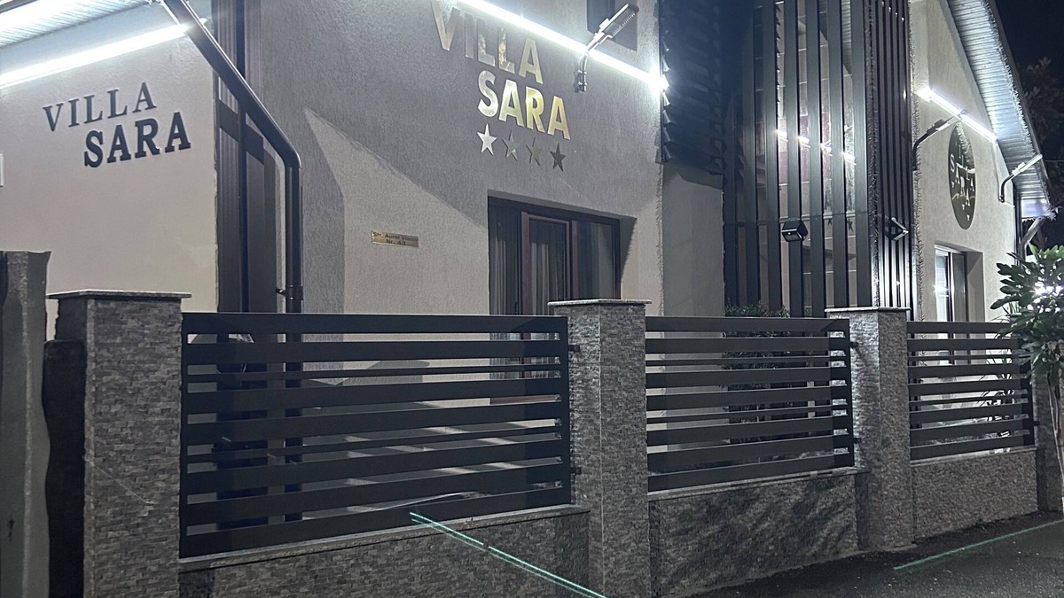 Tirgu Jiu Bed & Breakfast | Charming 4-bedroom bed & breakfast with WiFi, AC in fabulous Târgu Jiu.