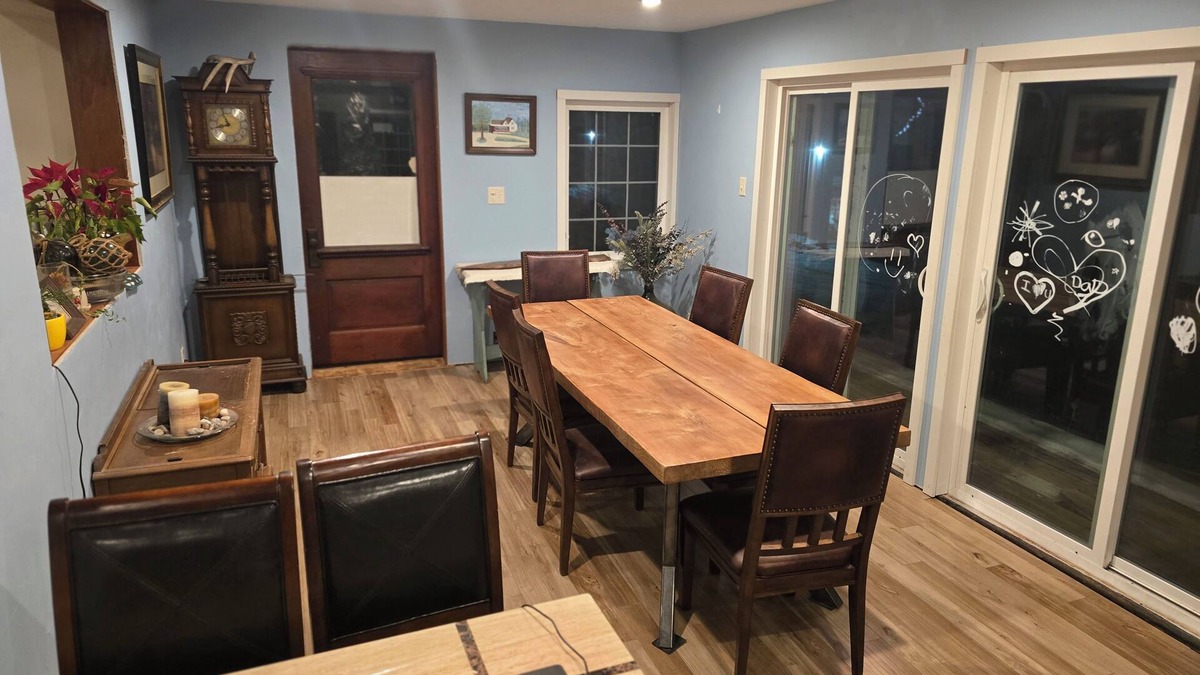 Peshtigo Other | Charming 4-bedroom farmhouse with AC and WiFi in Peshtigo