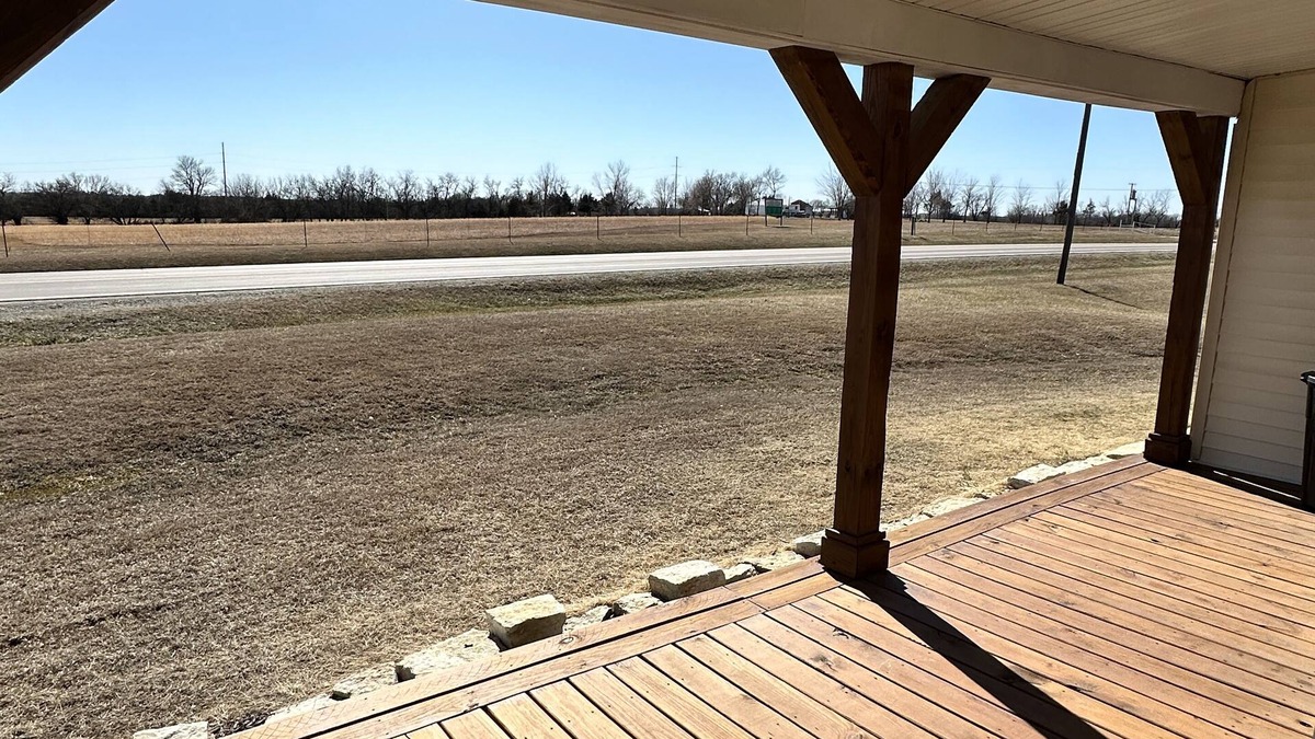 Holton Other | Charming 4-bedroom farmhouse with AC, WiFi near lovely Holton. Beautiful view