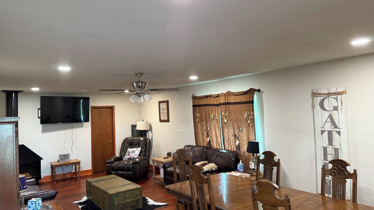 Enid Other | Charming 4-bedroom farmhouse built in 1936. Has WiFi and AC in Enid!