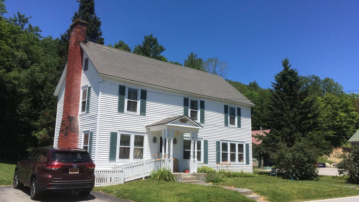 Brant Lake House | Charming 4-bedroom house with WiFi and AC in delightful Brant Lake