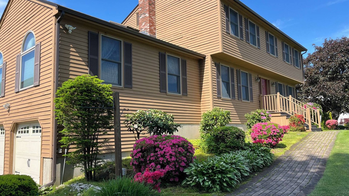 Farmington House | Charming 4-bedroom house with AC and WiFi in lovely Farmington