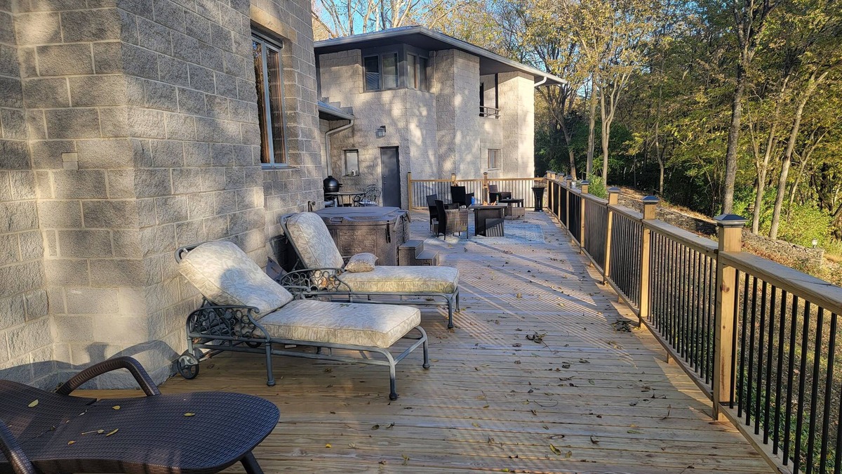 Bentonville House | Charming 4-bedroom house with WiFi and AC directly on the Ohio River with dock.