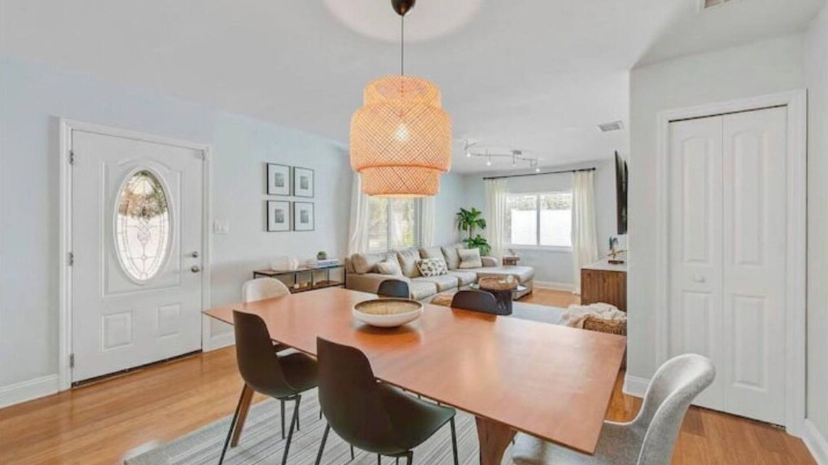 Tampa House | Charming 4 bedroom home in the BEST location.