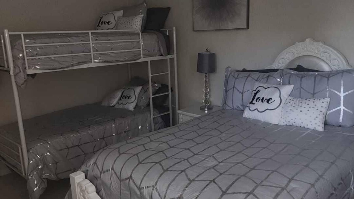 Baytown House | Charming 4-bedroom house with AC, WiFi in awesome Baytown.