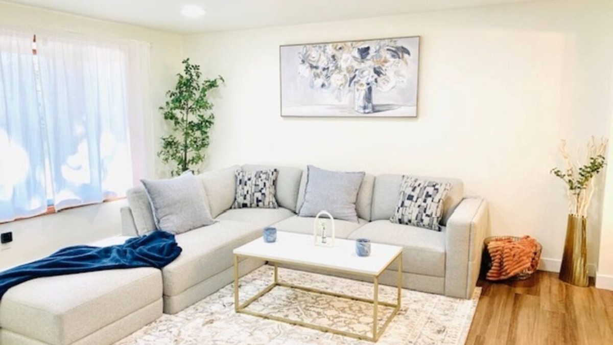 Inglewood-Finn Hill House | Charming 4-bedroom house entire house fully fenced