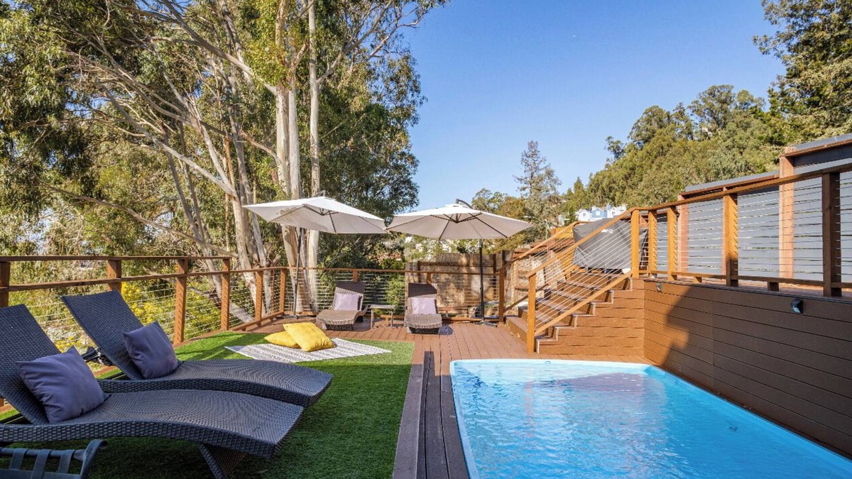 Oakland House | Charming 4-bedroom House With Pool and The Best Views in Oakland!