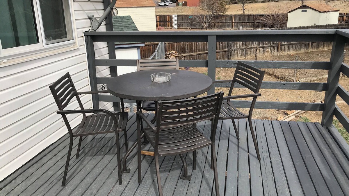 Aurora House | Charming 4-bedroom house with garage ,WiFi, AC in peaceful Aurora