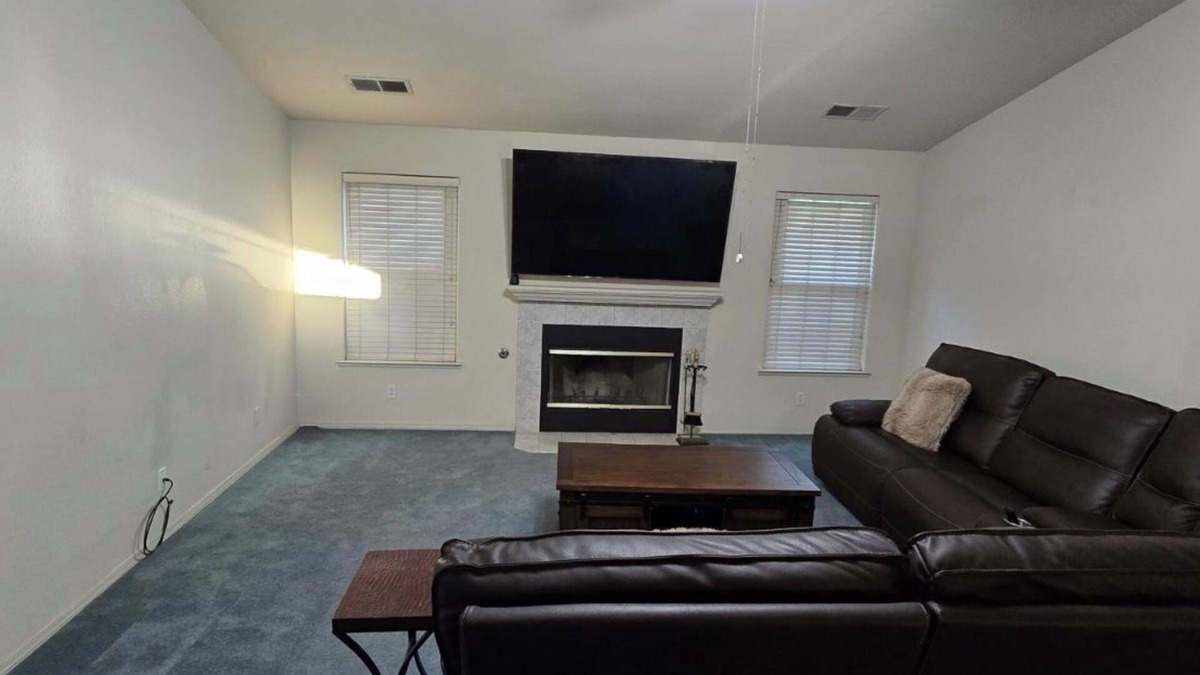 Merced House | Charming 4-bedroom house with all commodities available in Merced.