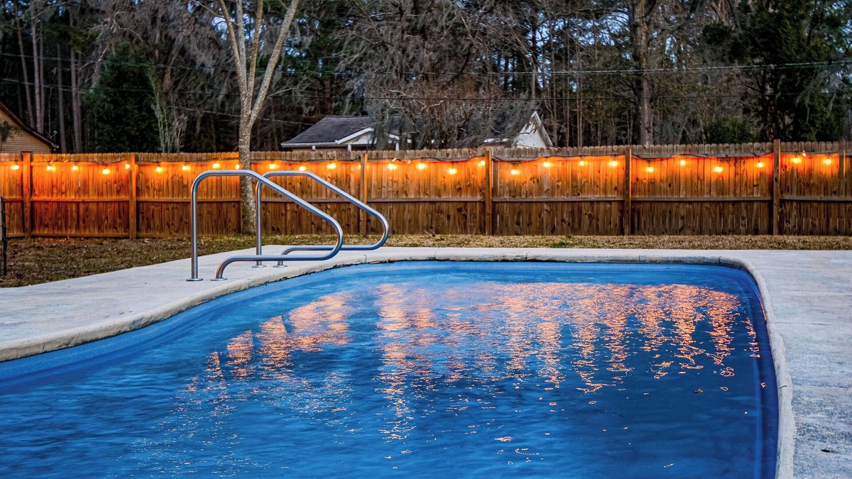 Pooler House | Charming 4-bedroom house with Private Pool near Savannah