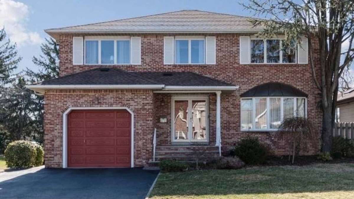 Rahway House | Charming 4-bedroom house with AC, WiFi in lovely Rahway