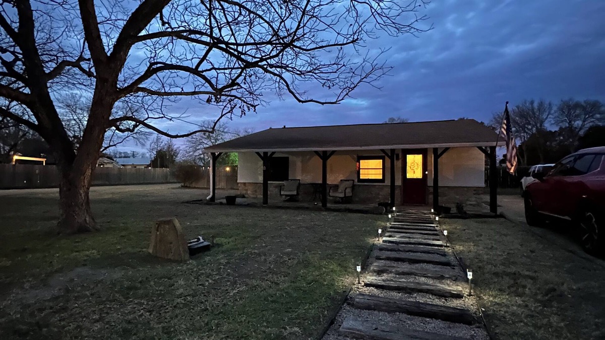 Castroville House | Charming 4-bedroom house with AC, WiFi in enchanting Castroville