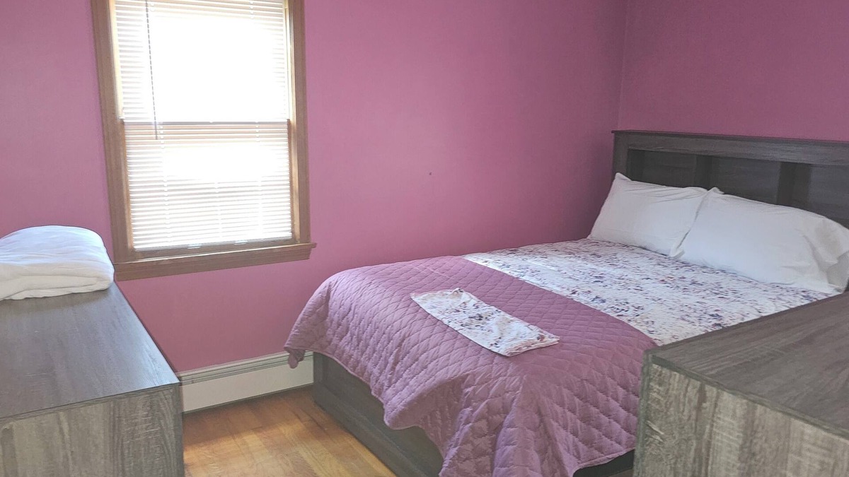 Charlestown House | Charming 4-bedroom house with AC in Charlestown