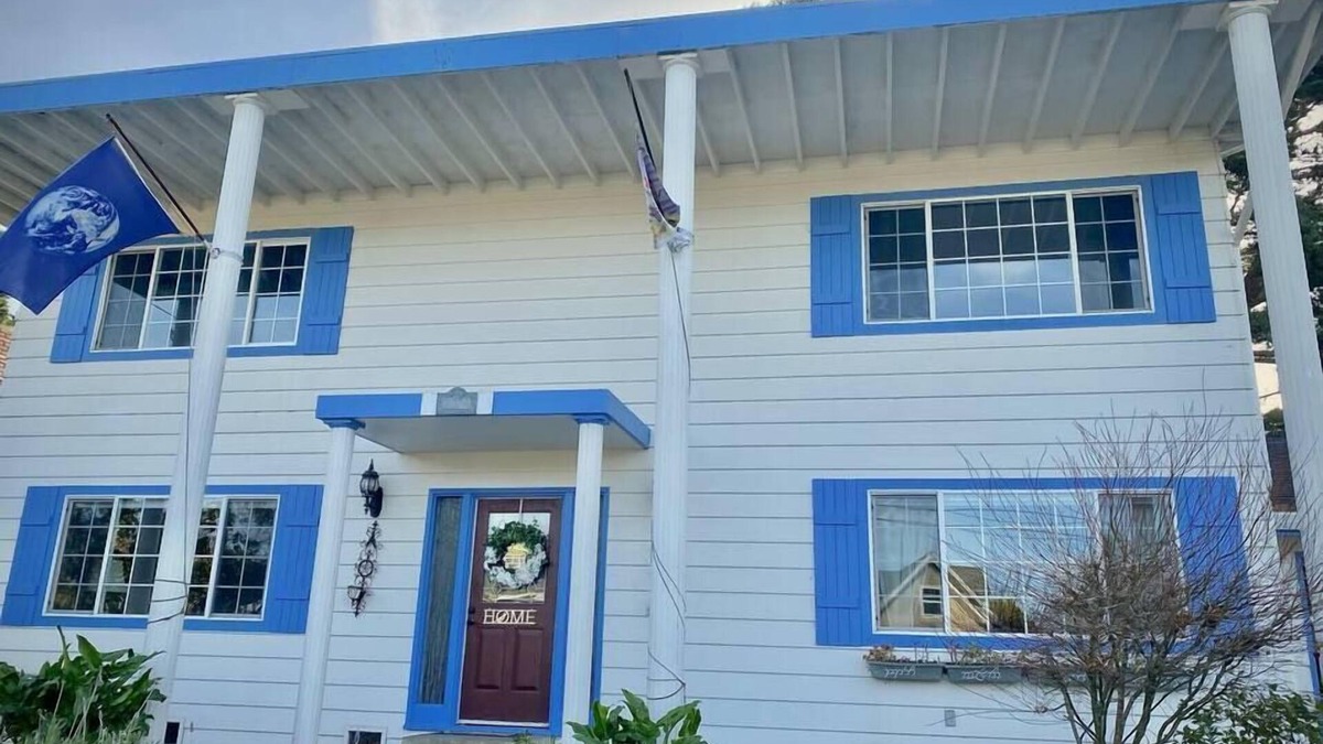 Humboldt Hill House | Charming 4B/2B Home In Exclusive Neighborhood of Eureka