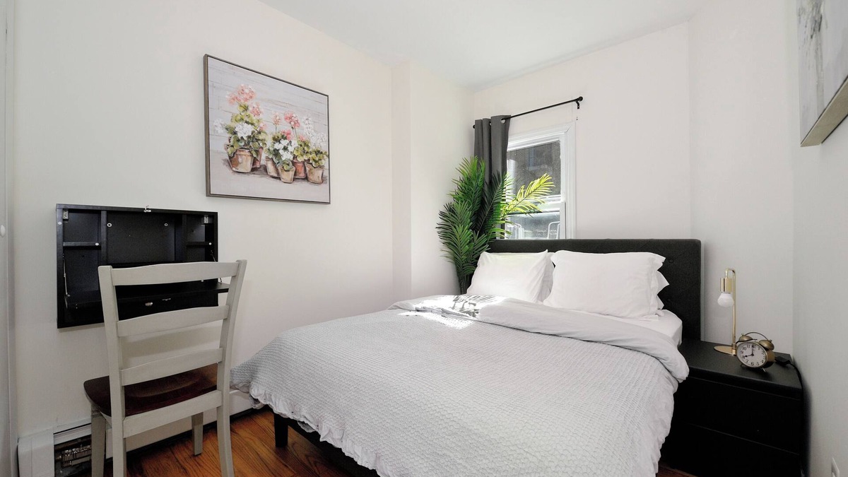 Garment District Apartment | Charming 4BR Apartment Close to Times Square!