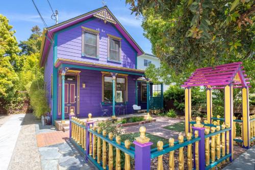 Westside Santa Cruz House | Charming 5 BD Victorian House by Beach Boardwalk