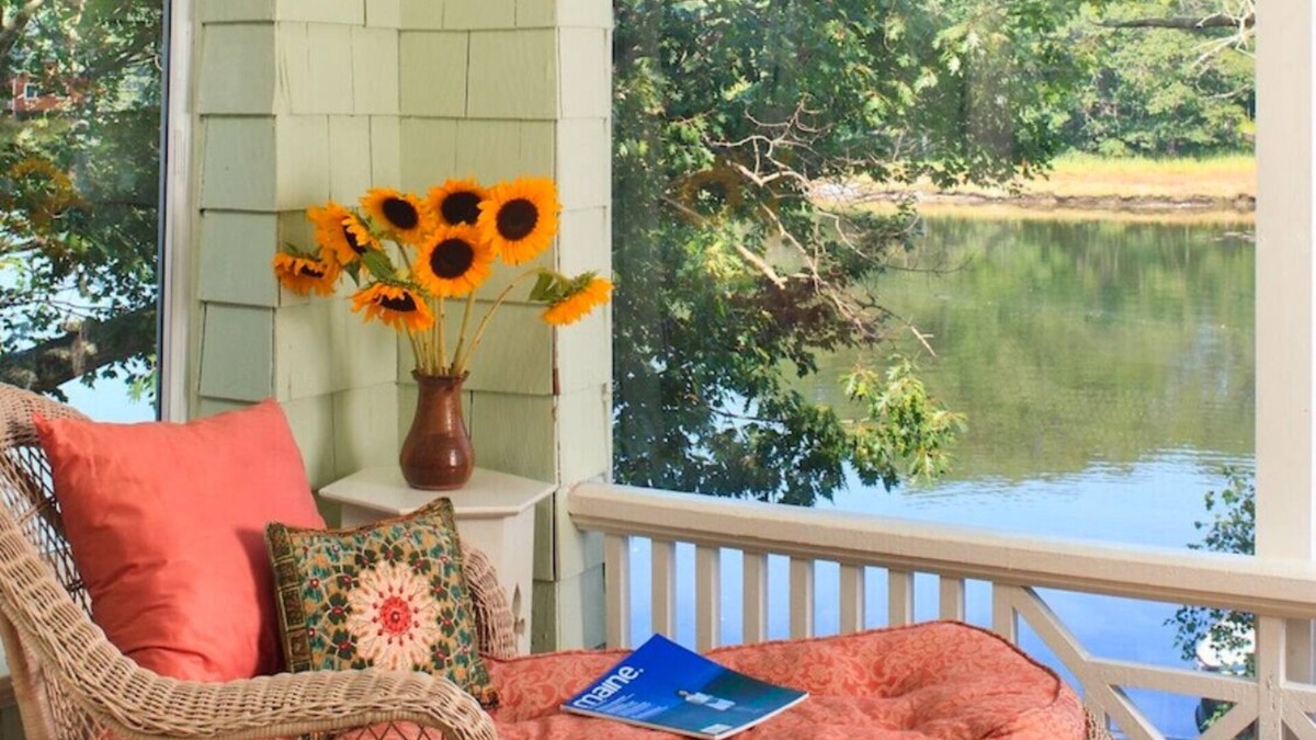 Kennebunk Cottage | Charming 5-bedroom cottage located on the tidal Kennebunk River