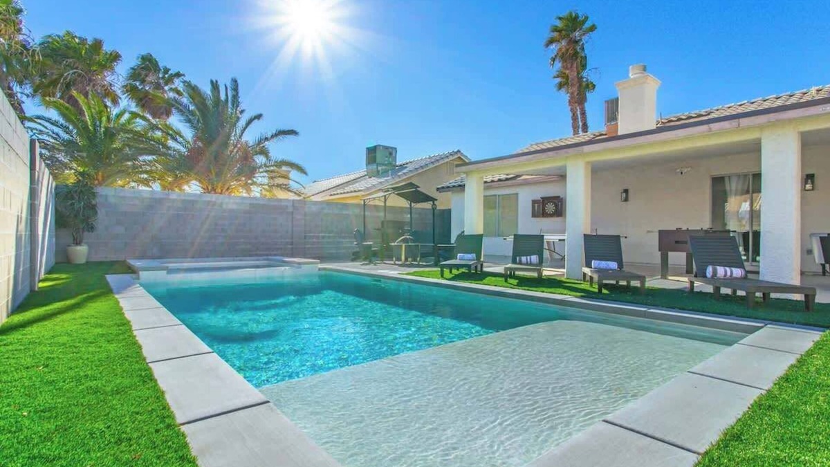 North Las Vegas House | Charming 5BR Home w Brand New Heated Pool & Spa!