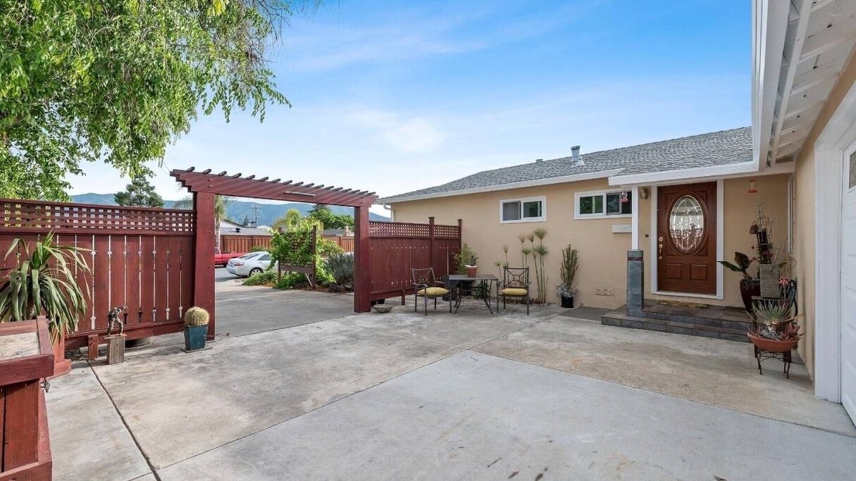 Cambrian House | Charming 6B/4B near Cambrian - Work or vacation ready!