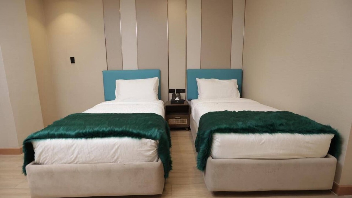 Angeles City Hotel | Charming 70 bedroom hotel with AC, WiFi in beautiful Angeles