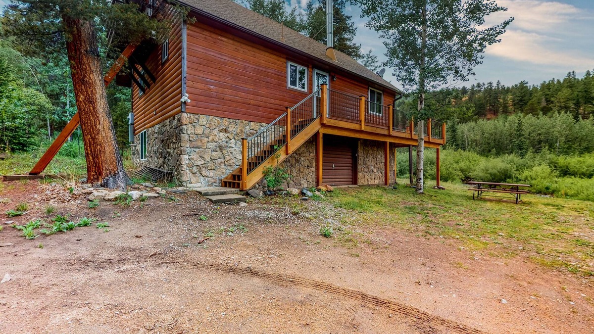 Bailey Cabin | Charming A-frame cabin next to stream on 3 acres