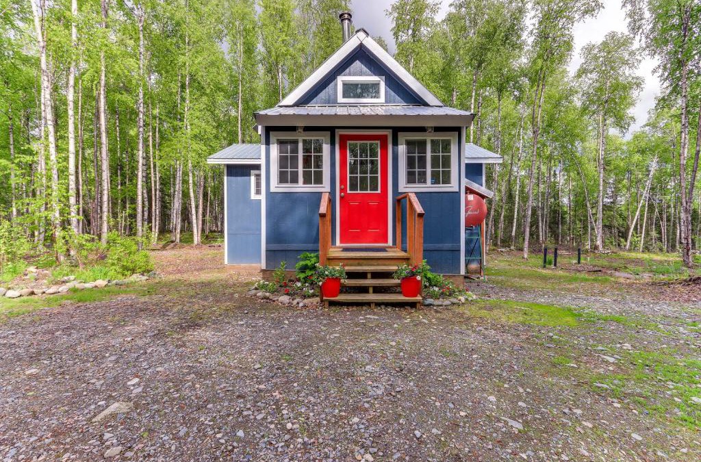 Willow House | Charming Alaska Vacation Rental with Gas Grill!