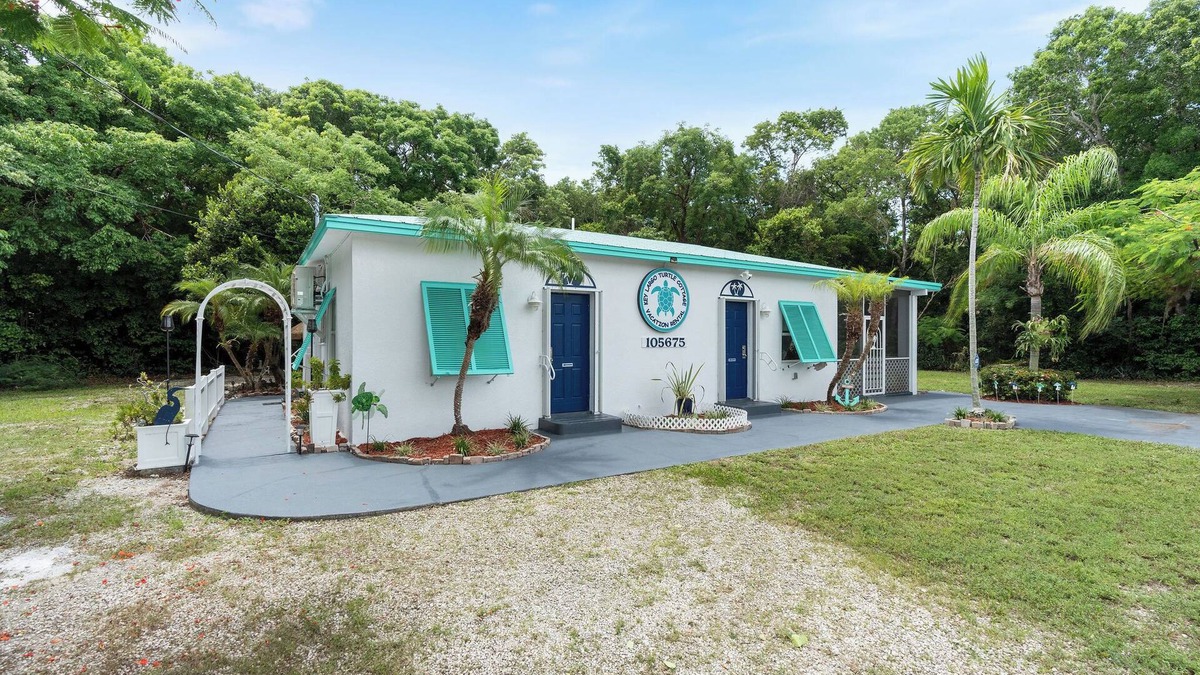 Key Largo Cottage | Charming and Cozy ,2/2 in Key Largo,Where Island Vibes and Adventures Await You.