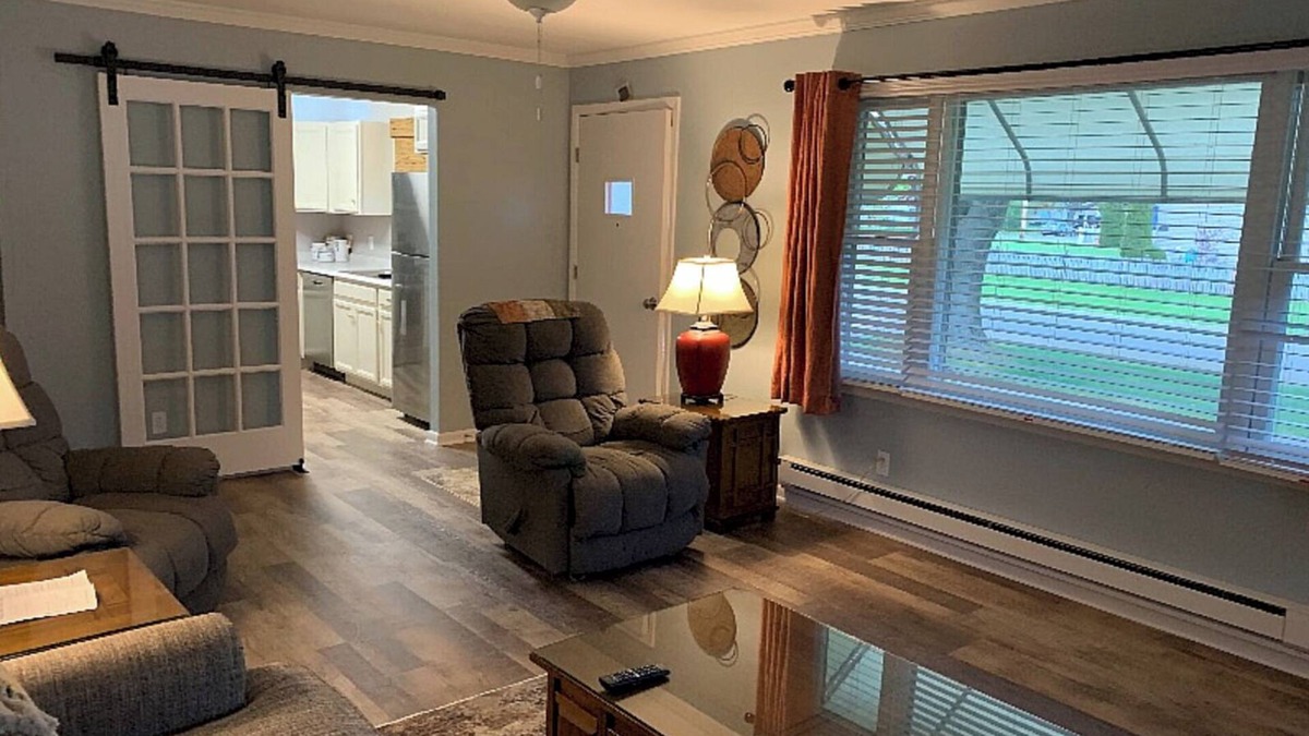 Tawas City House | Charming and Cozy 2B House - Brilliant Location Near Downtown