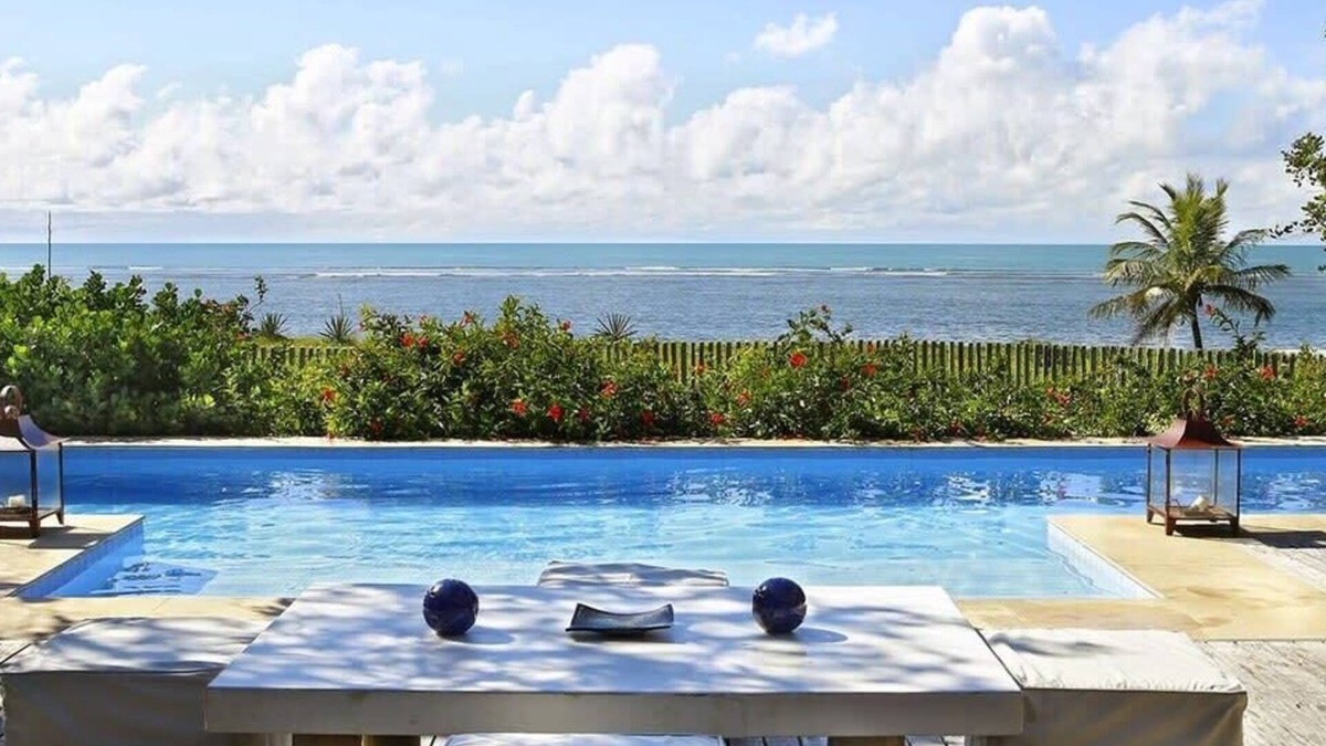 Alto da Cruz Apartment | Charming and Cozy Bungalow Beach - BAH013