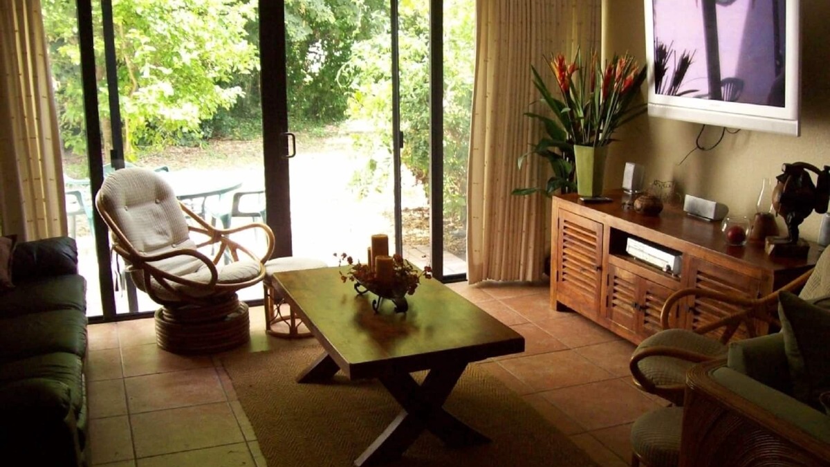 Islamorada House | Charming and Cozy Townhouse in the Fl Keys with Pool and Beach Access